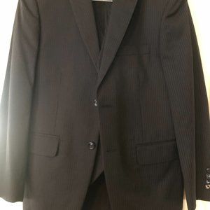 Men's classic Jones New York 3 piece suit, CITY, navy blue pinstripe, 100% wool